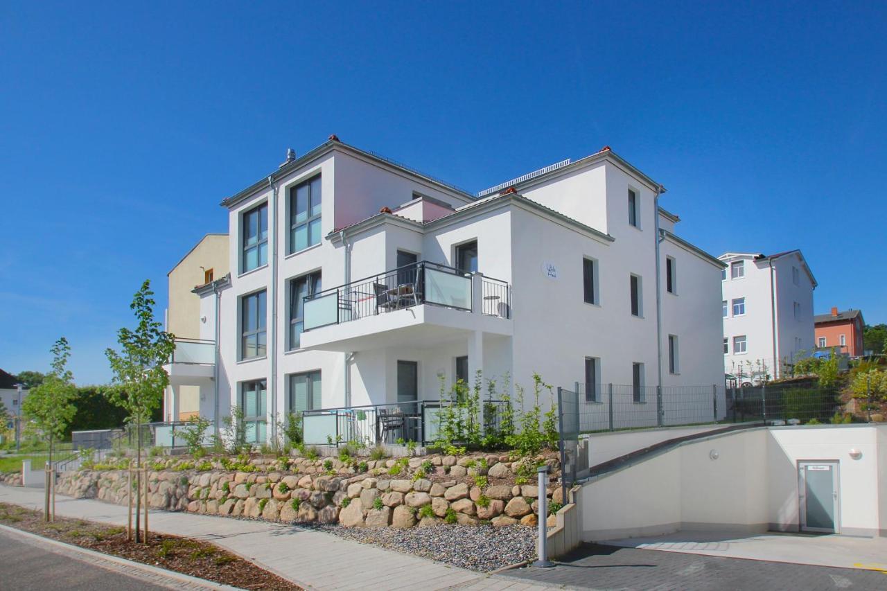 Zentrale Fewo Mit Terrasse, Gratis Nutzung Vom Ahoi Erlebnisbad Und Sauna In Sellin - Villa Anni Fewo 02 Goehren  Extérieur photo